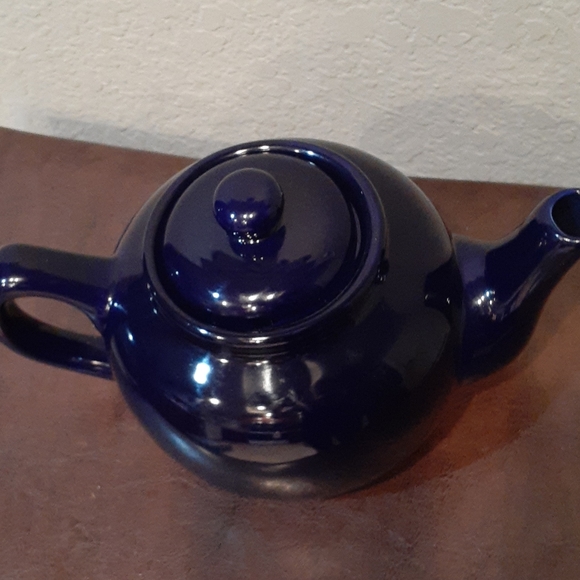 Homeworld Large Teapot - Picture 2 of 5